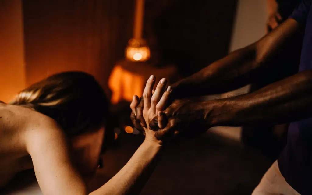 Welche Vorteile bietet Ayurveda Ganzkörpermassage?