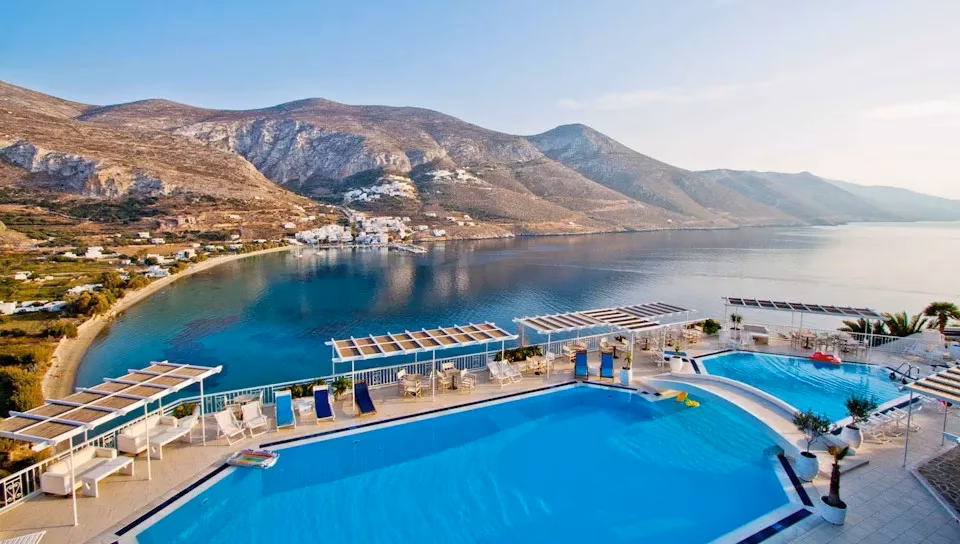 Why should you stay at Aegialis Hotel & Spa in Amorgos?