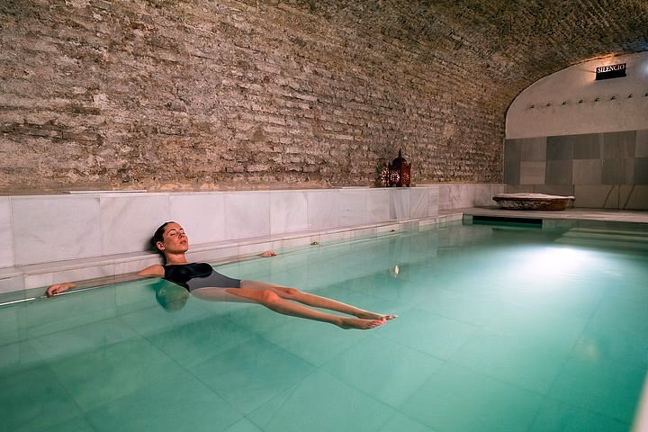 Is Seville a hammam or a spa?