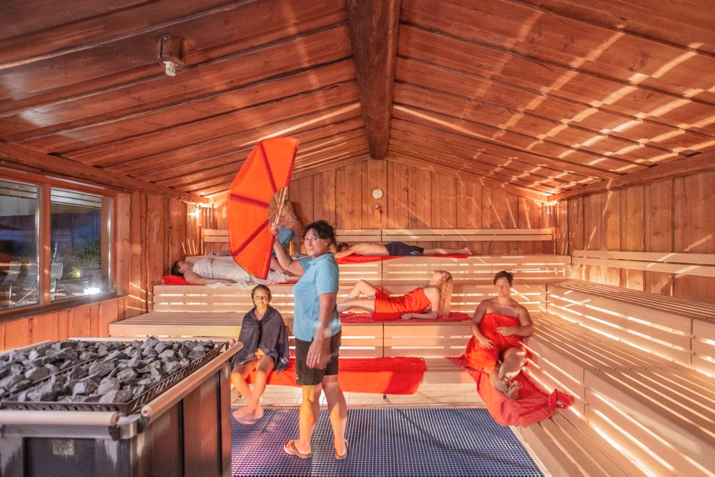 Wer darf die Sauna betreten?