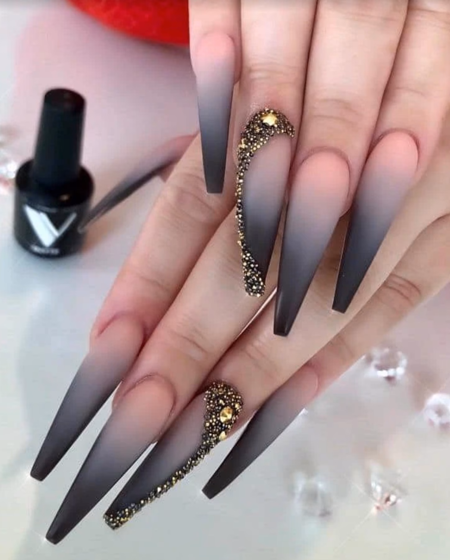 Where is American Nails located?