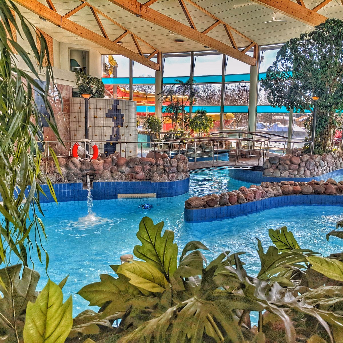 Does AOP spa aquanova have ozone check valves?