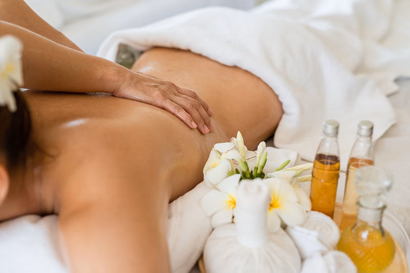 Was ist der Unterschied zwischen Aroma Massage und Aroma Wellness Massage?