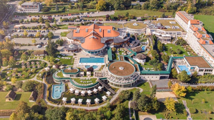 Wie weit ist der Golf- und Countryclub Bad Tatzmannsdorf entfernt?