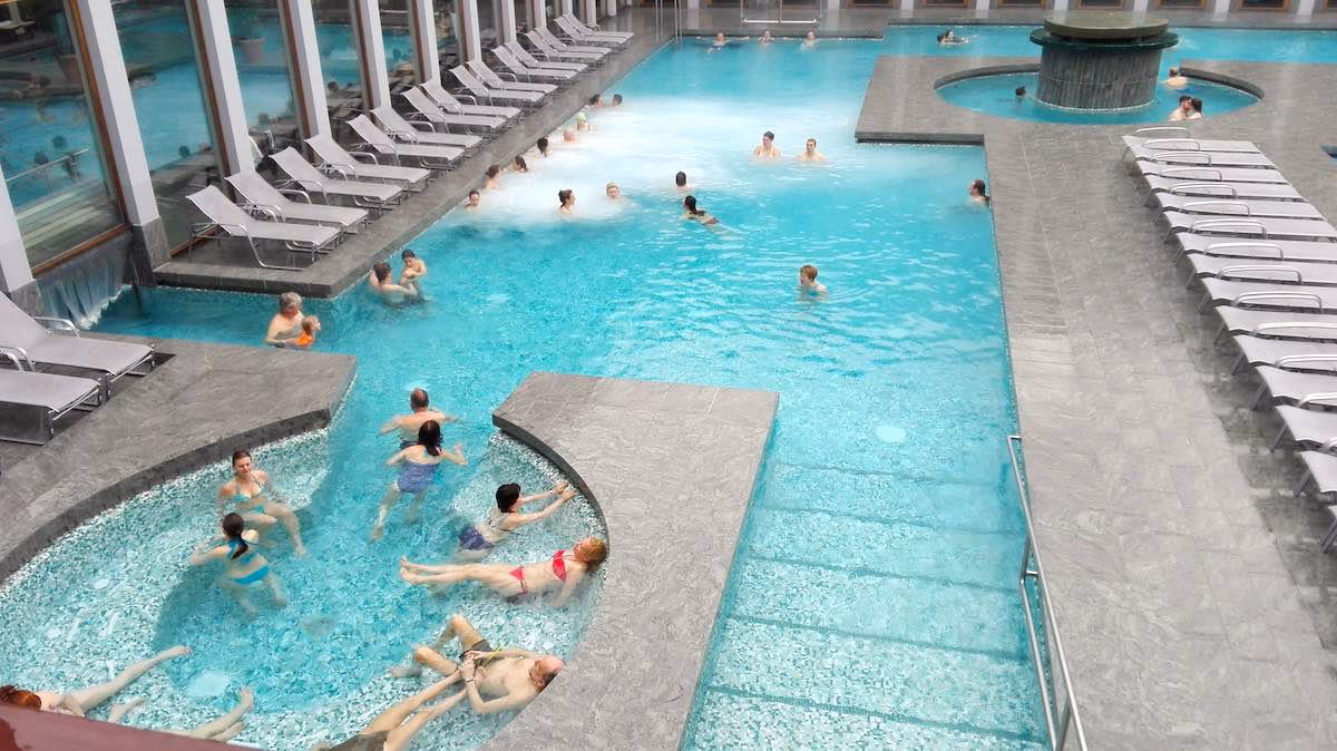 Was kann man in der Saarow Therme machen?