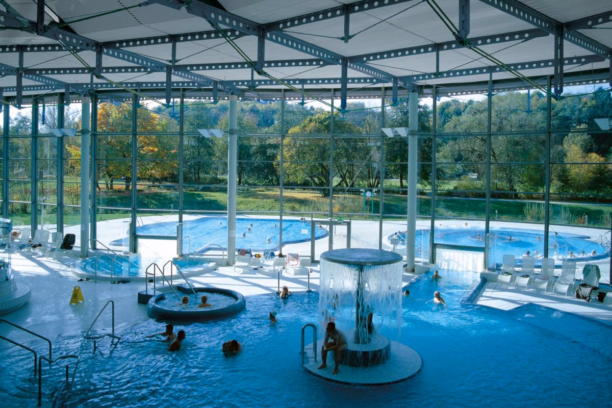 Was ist im Eintrittspreis der Therme enthalten?