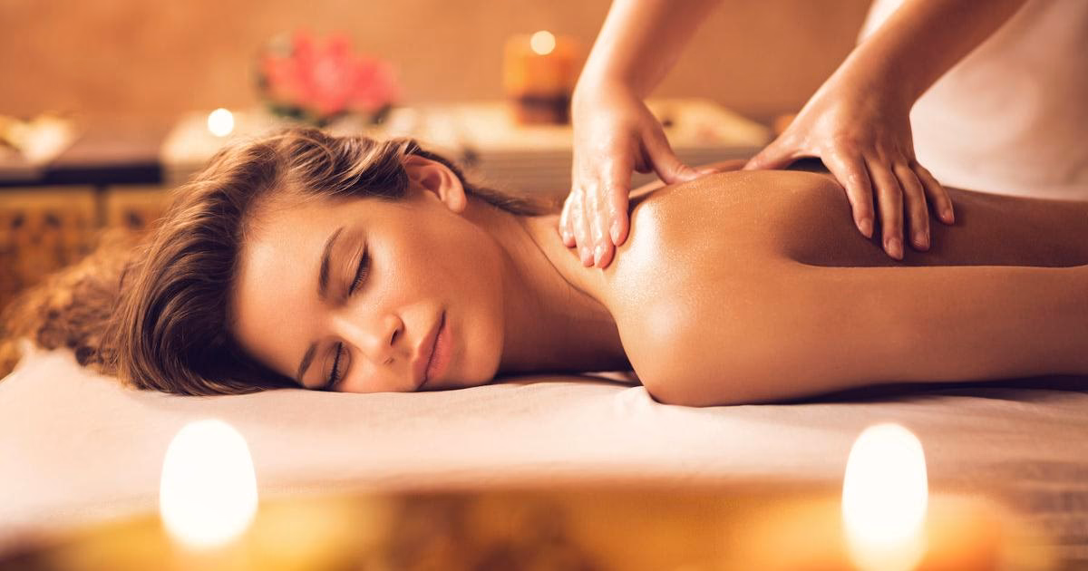 Kann man seine Unterhose während einer Massage anbehalten?