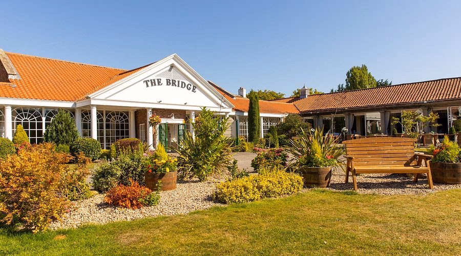 Does the Bridge Hotel & Spa have a hot tub?
