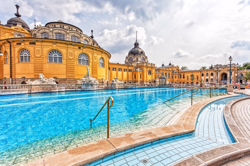Wie viele Schwimmbäder gibt es in Budapest?