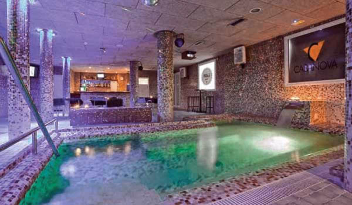 How much does it cost to visit Casanova?