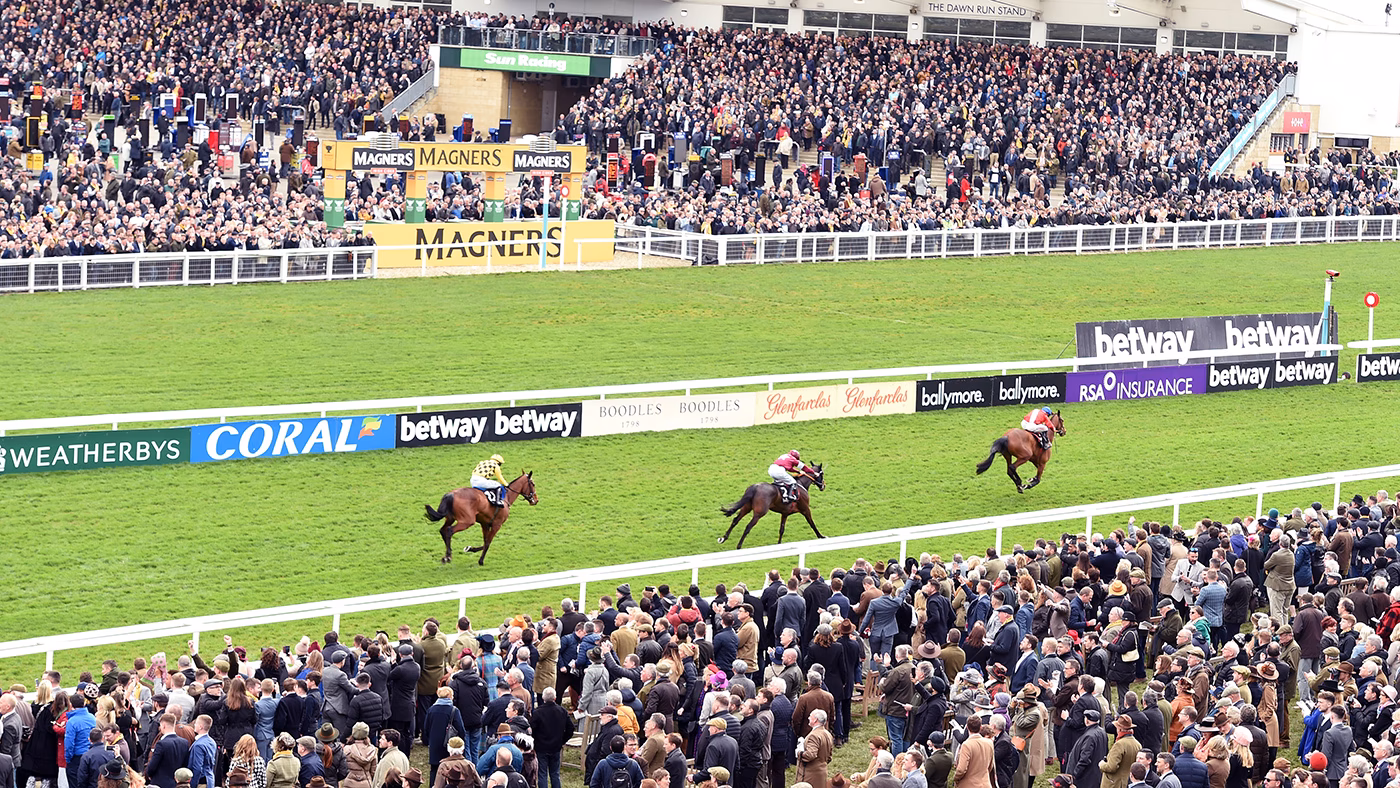 How long does it take to get to Cheltenham Racecourse?