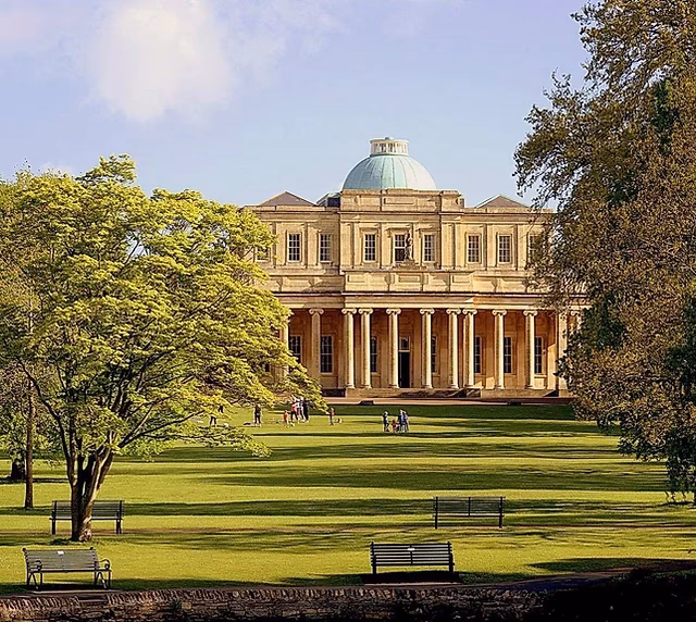 What is Cheltenham Spa & spa garden retreat?