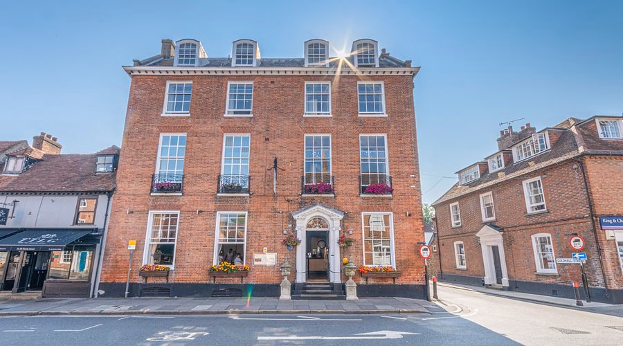 Where can I stay in Chichester?