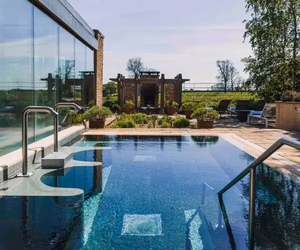 Are there spas in the Cotswolds?