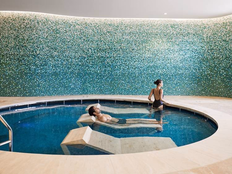 Are Spa packages available in Melbourne?