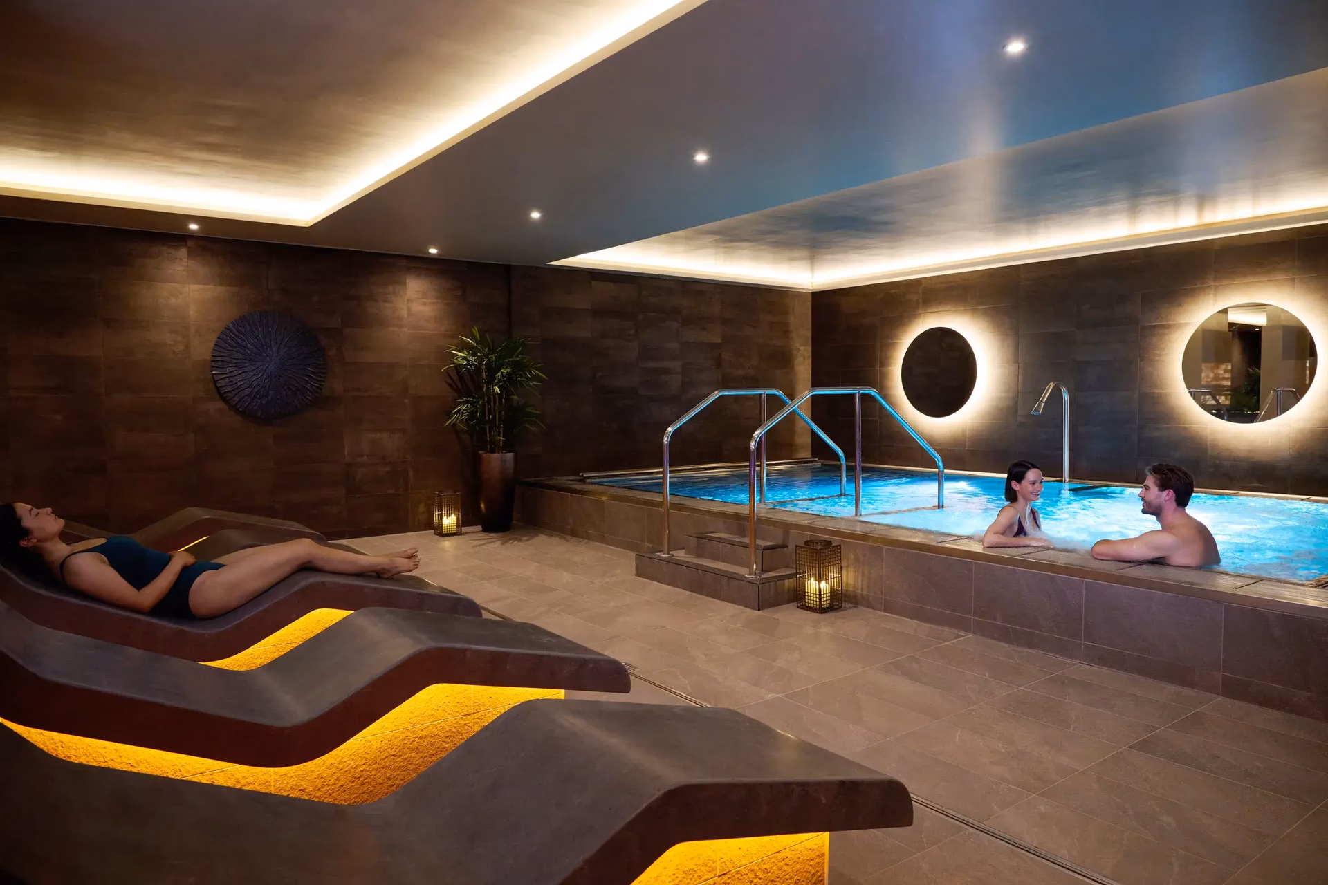 Does David Lloyd Coventry have a gym?