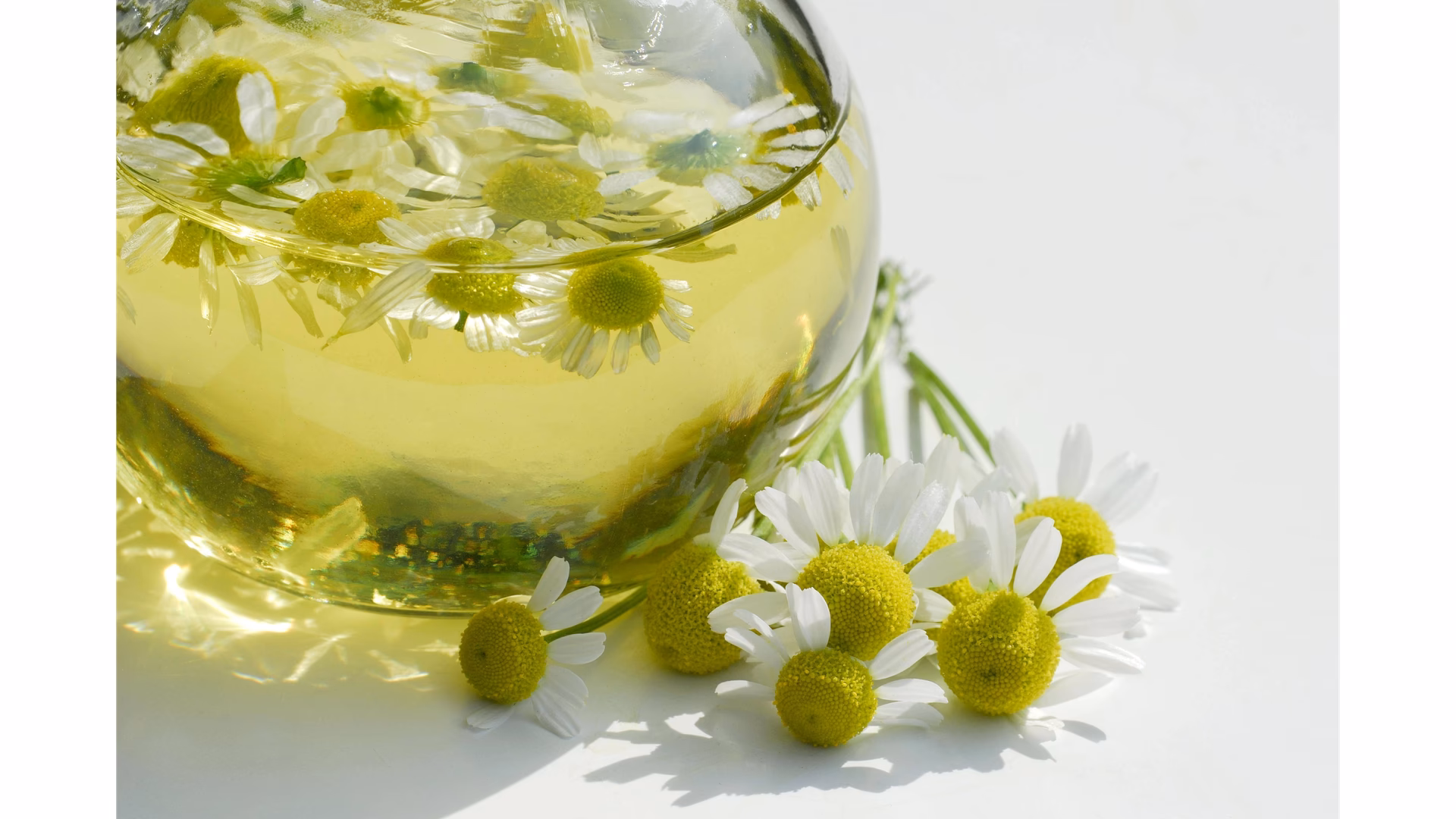 Wie mache ich ein Dampfbad mit Kamillentee?