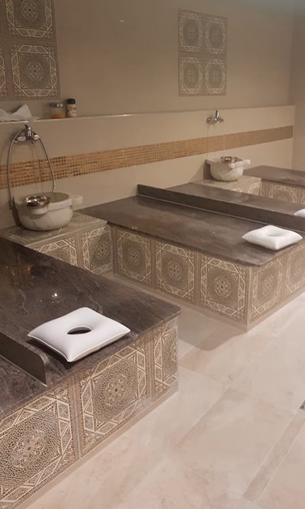 Was kann man im Freizeitbad Aqualand machen?