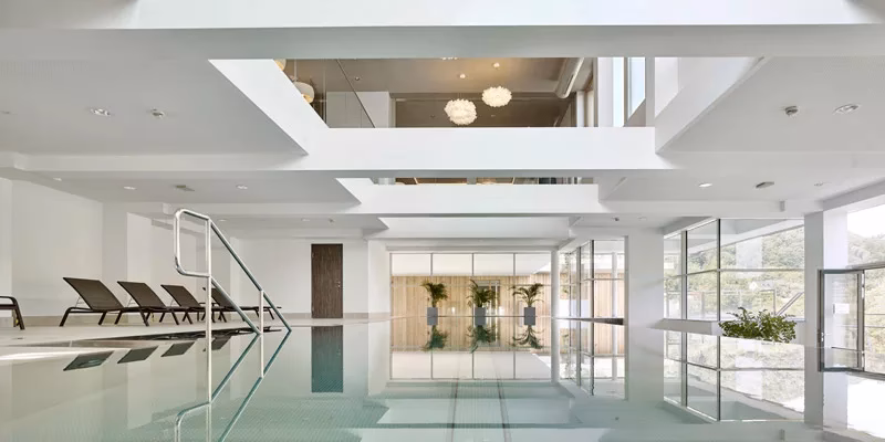 Warum ist das Kaltwasserbecken beim Dampfbad trüb?