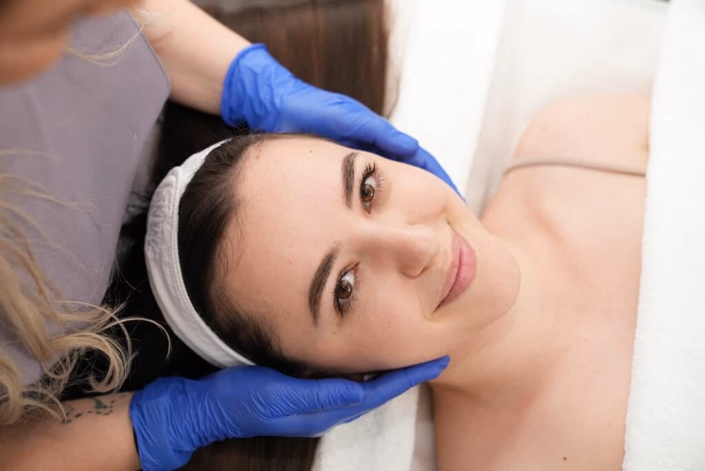 Was ist eine kosmetische Gesichtsbehandlung?
