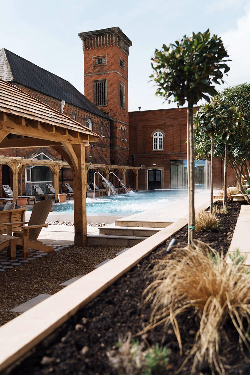 How do I get from Newark to Eden Hall day spa?