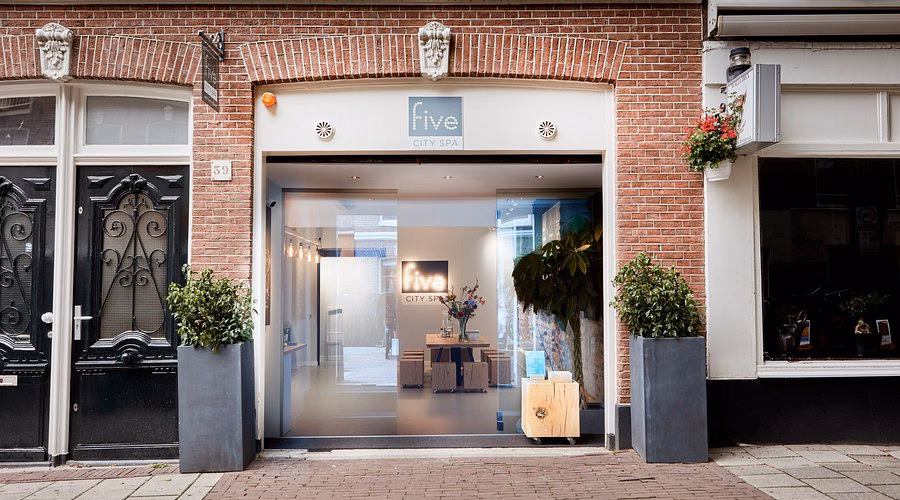 Does five city spa use cookies?