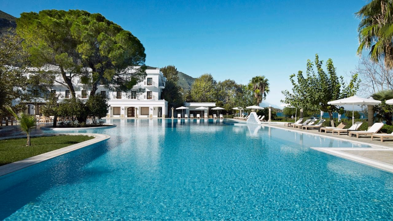 Are pets allowed at Galini spa?