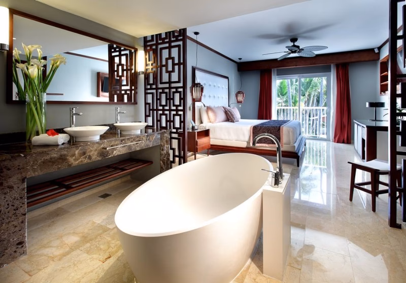 Does Grand Palladium Bávaro suites have a King Size Bed?