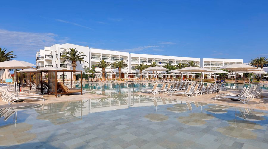 Why should I give feedback to Grand Palladium Palace Ibiza Resort & Spa?