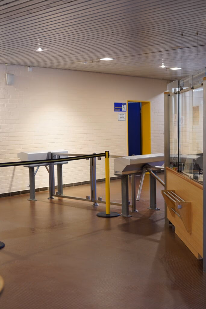 Welche Vorteile bietet das Hallenbad?