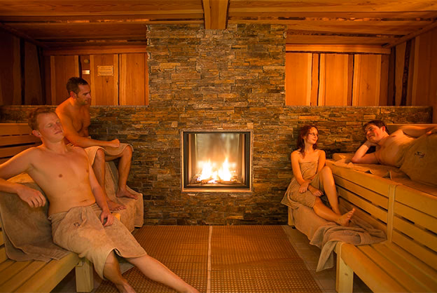 Was passiert mit den Sauna-Gästen in Warnemünde?