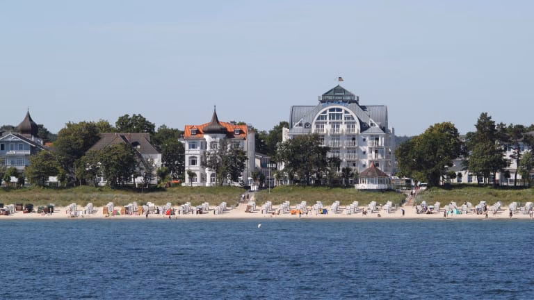 Was gibt es im Hotel AM MEER & SPA auf Rügen?