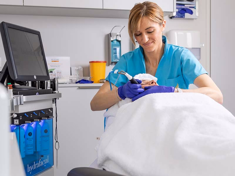 Was ist eine hydrafacial-Behandlung?