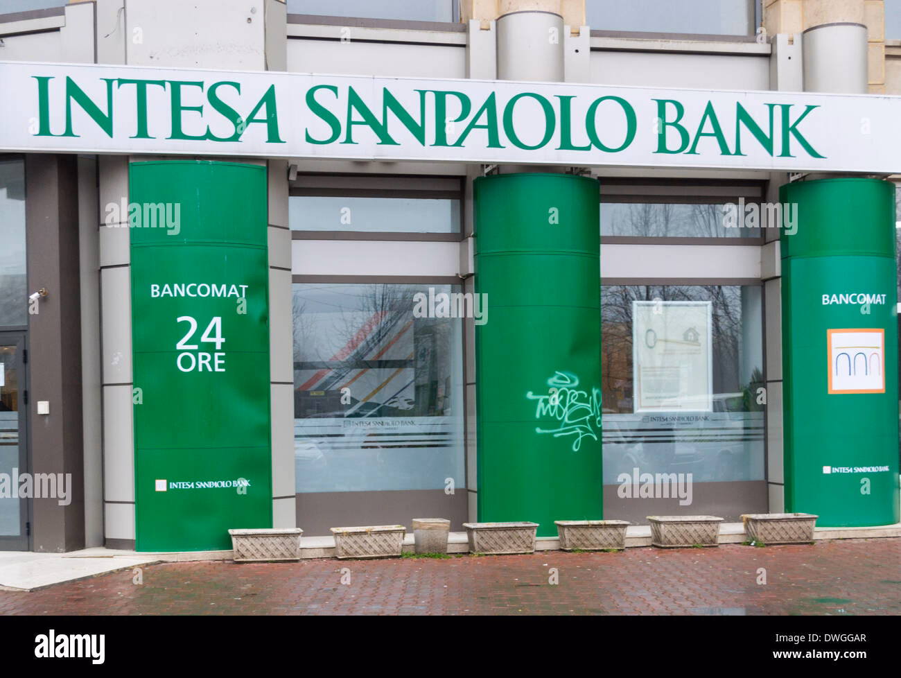 What is Intesa Sanpaolo SpA?
