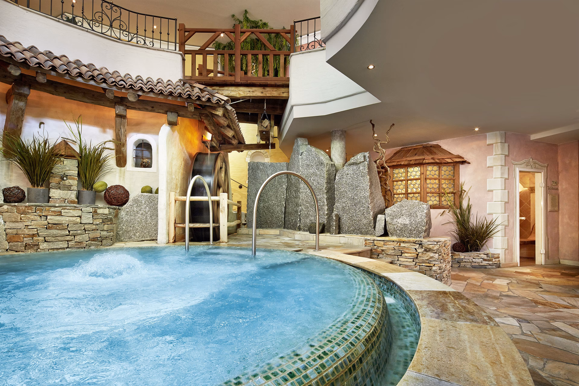 Was ist das Besondere am Sky Spa im Jagdhof?