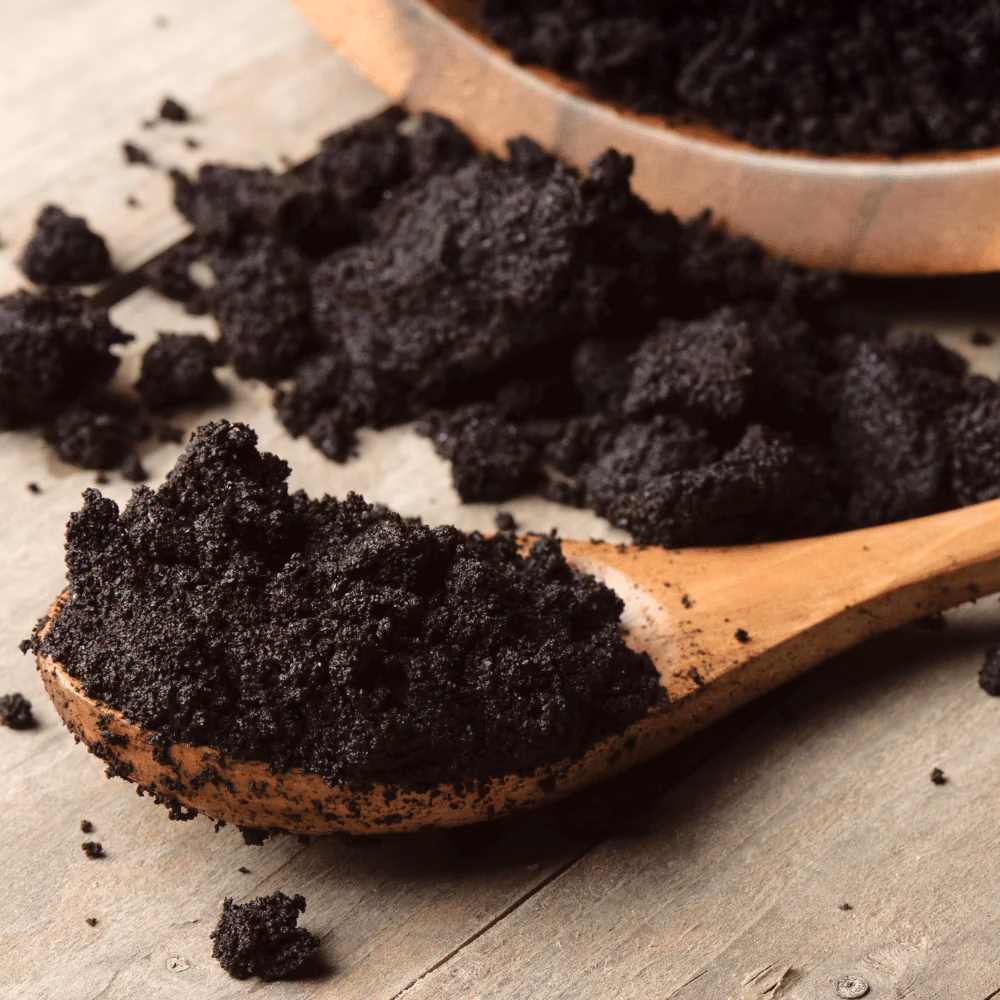 Wie reinigt man einen Kaffeesatz?