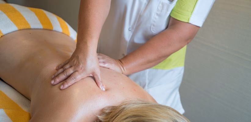 Kann man eine Rückenmassage in den eigenen vier Wänden machen?