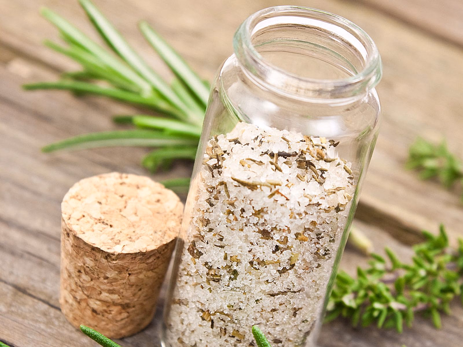 Welches Salz eignet sich am besten für Kräutersalz?