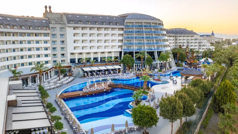 Is long Beach Senza a good hotel?