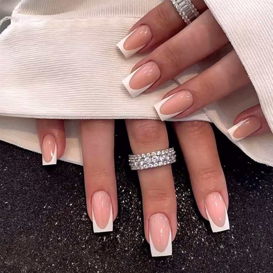 Wie bereite ich meine Nägel auf eine Maniküre vor?