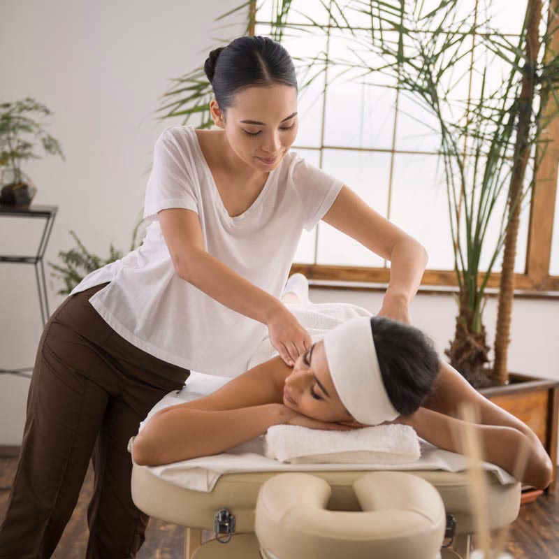 Do you offer massages & beauty treatments in Fuengirola?