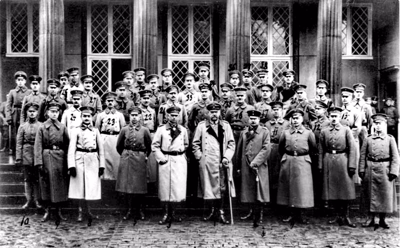 Was war die Oberste Heeresleitung?