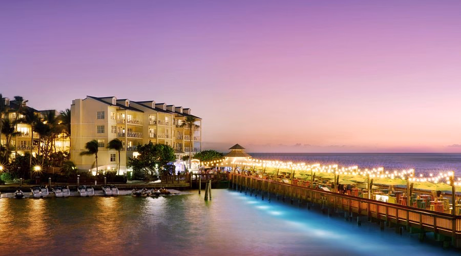Does Ocean Key Resort & Spa have a pier?