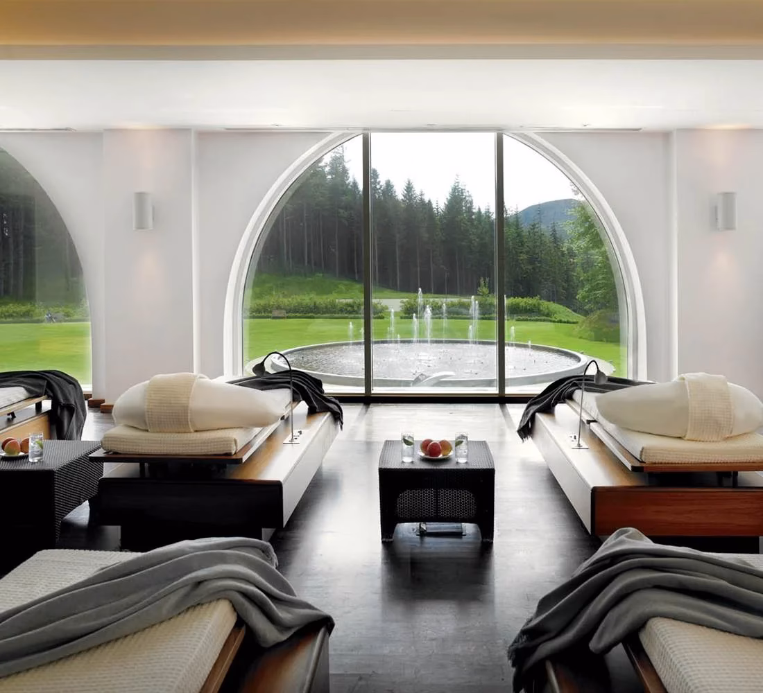 Does Powerscourt offer a spa break?