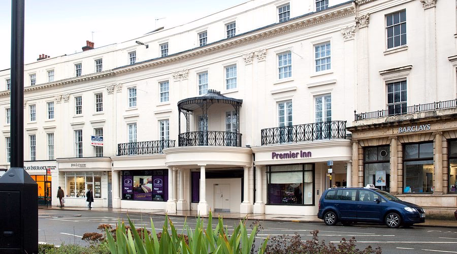 Is Leamington Spa a good place to visit?