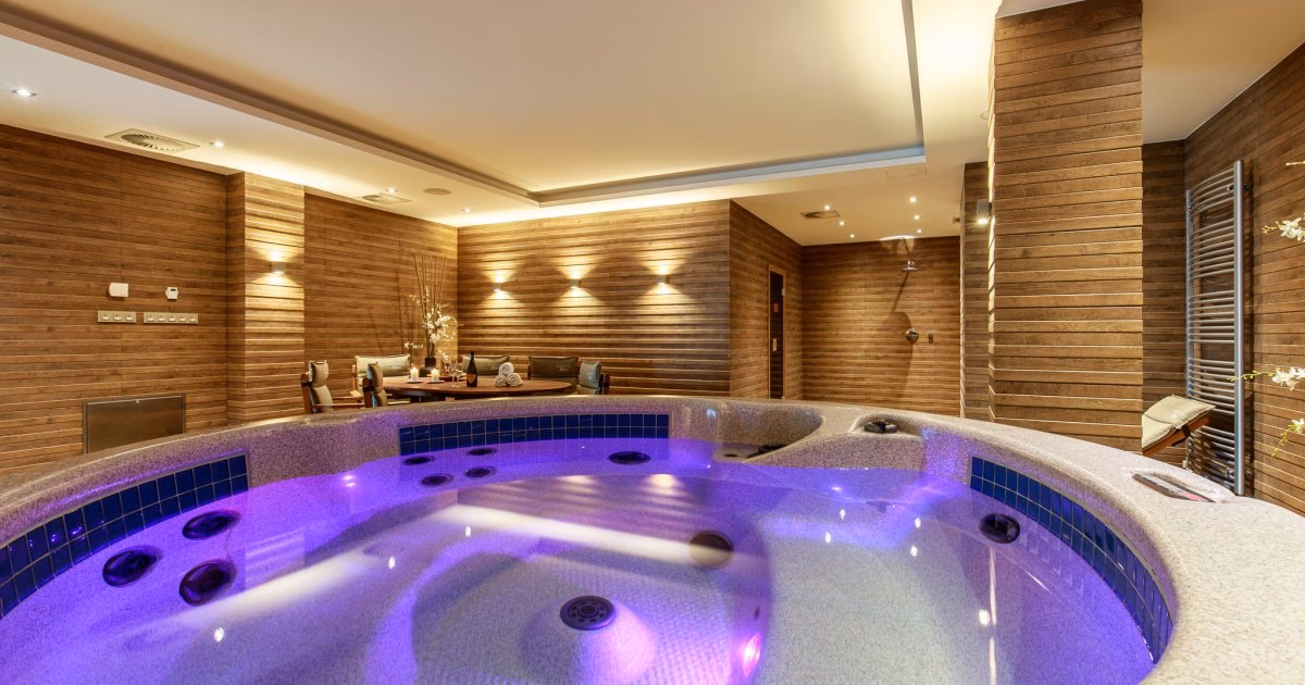 Was bietet das Panorama Spa Hotel in Karlsbad?