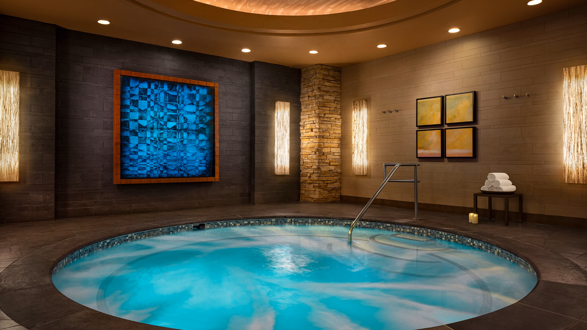 Does Qua Baths & Spa have a spa?