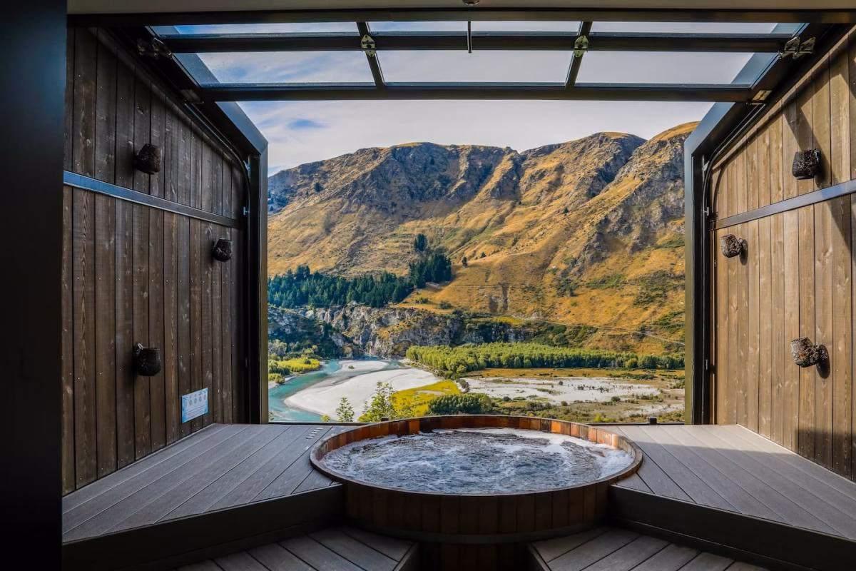 Where can I relax in Queenstown?