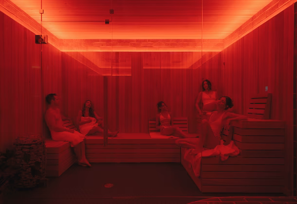 Is Renos relax open all night?