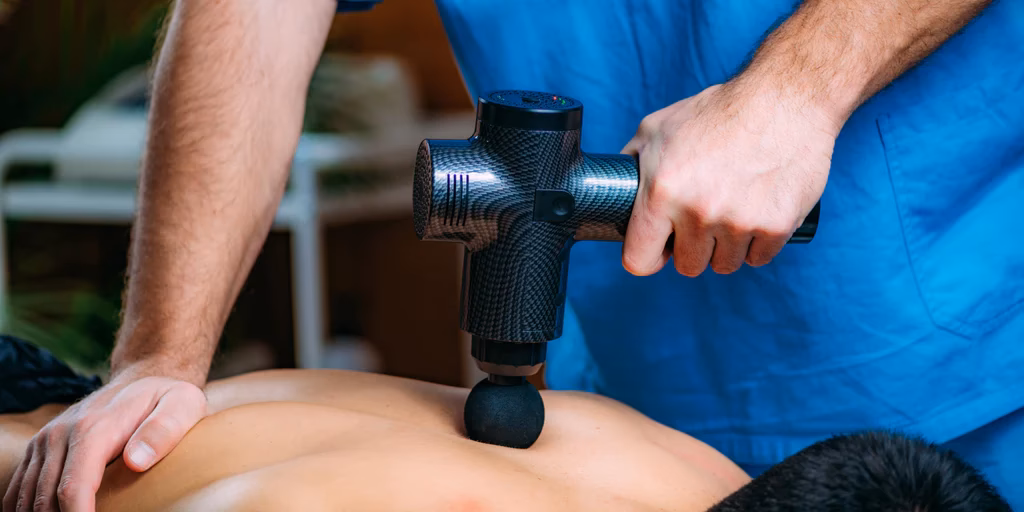 Wie kann man Schmerzen in der Schulter lindern?